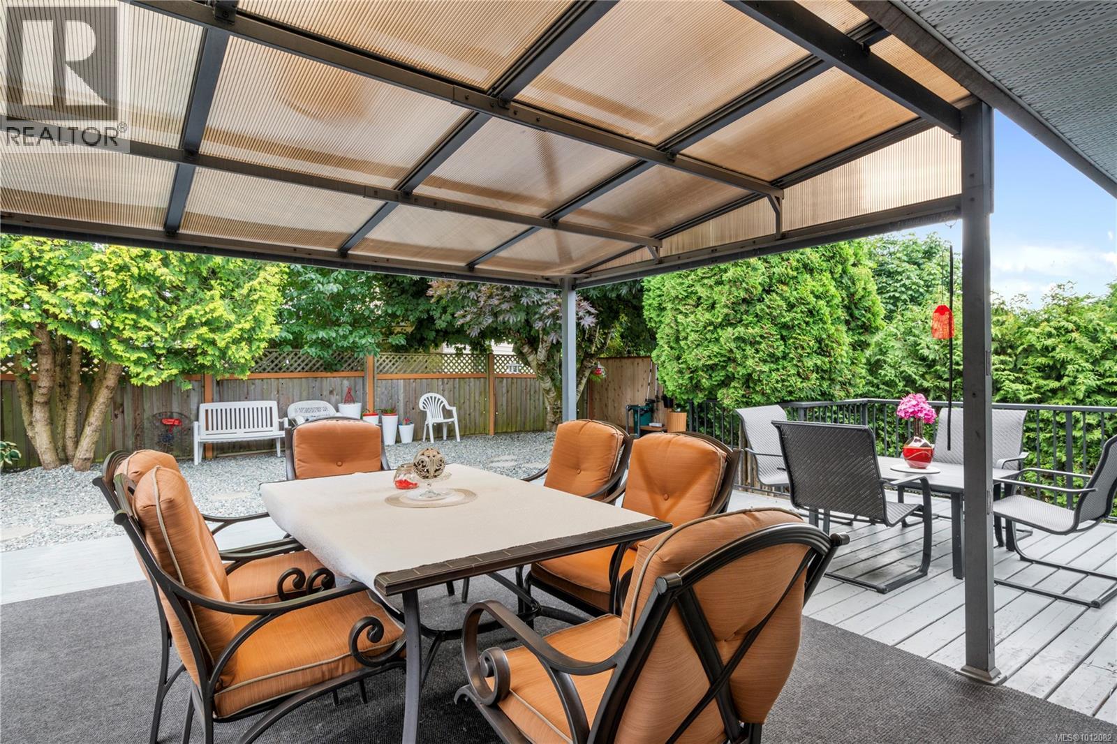 Photo 43 of 1072 Roberton Blvd, Parksville BC