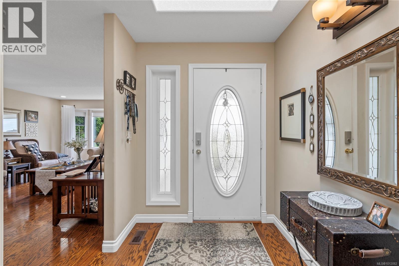 Photo 5 of 1072 Roberton Blvd, Parksville BC