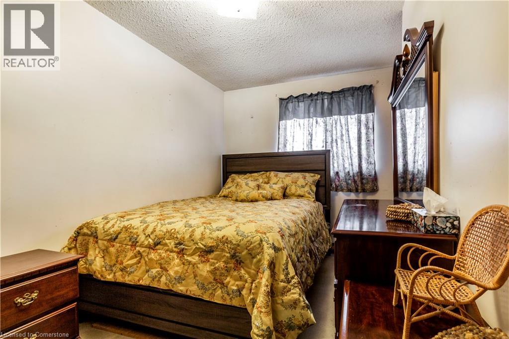Photo 15 of 1295 Cannon Street E, Hamilton ON