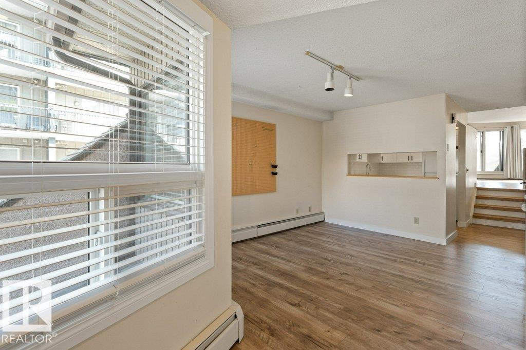Photo 17 of 11134 83 Av Nw, Edmonton AB