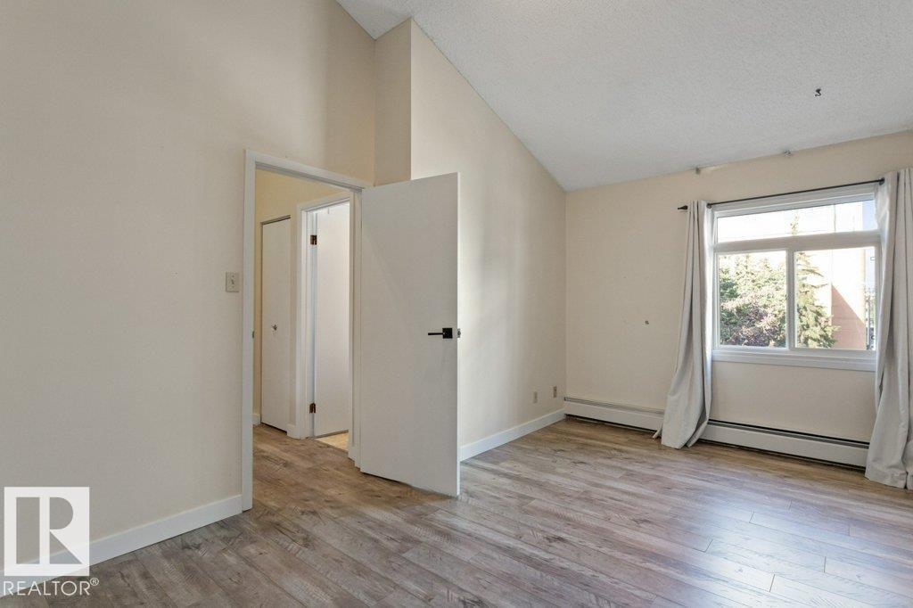 Photo 40 of 11134 83 Av Nw, Edmonton AB