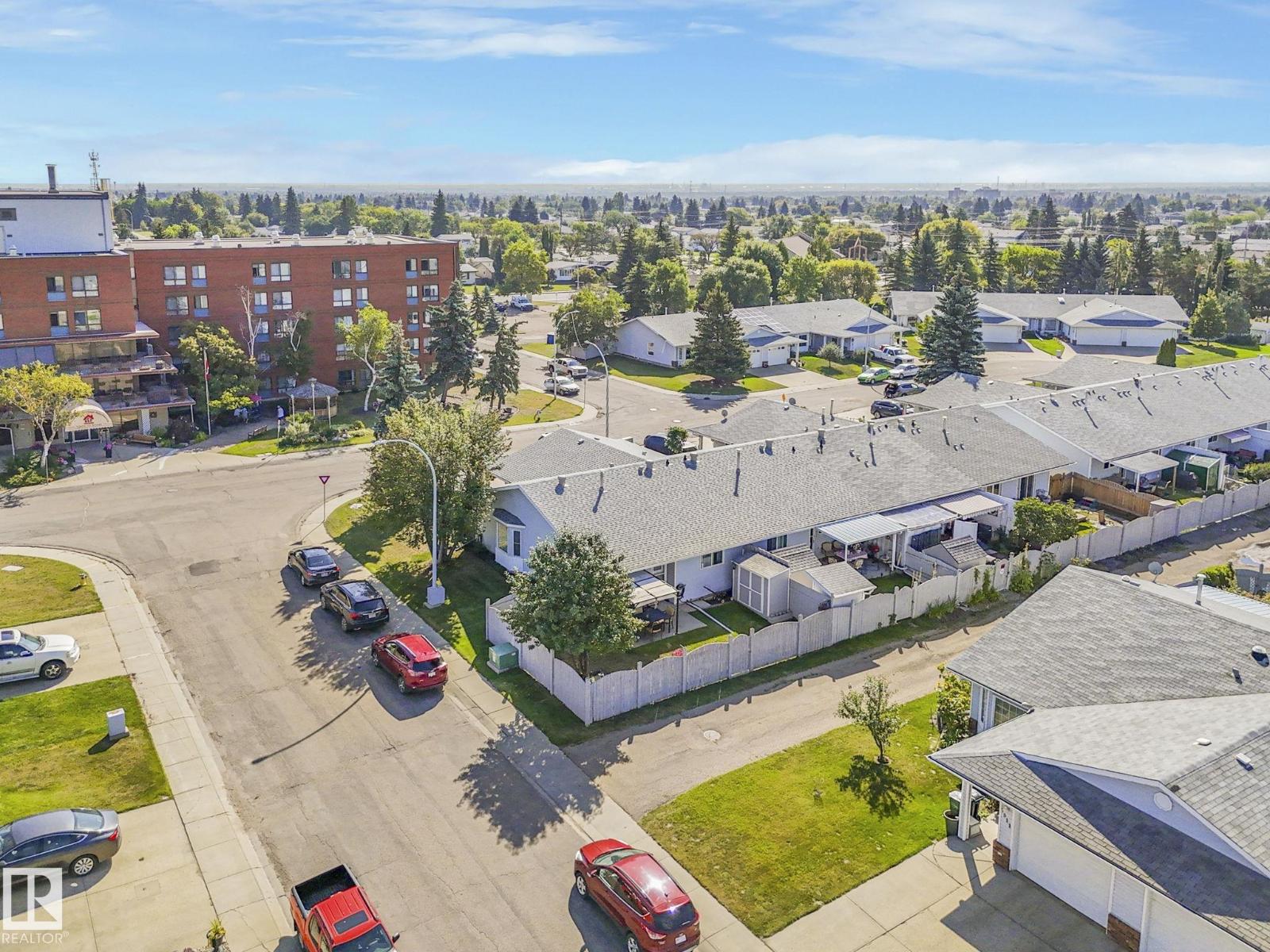 Photo 37 of 13810 75 St Nw, Edmonton AB