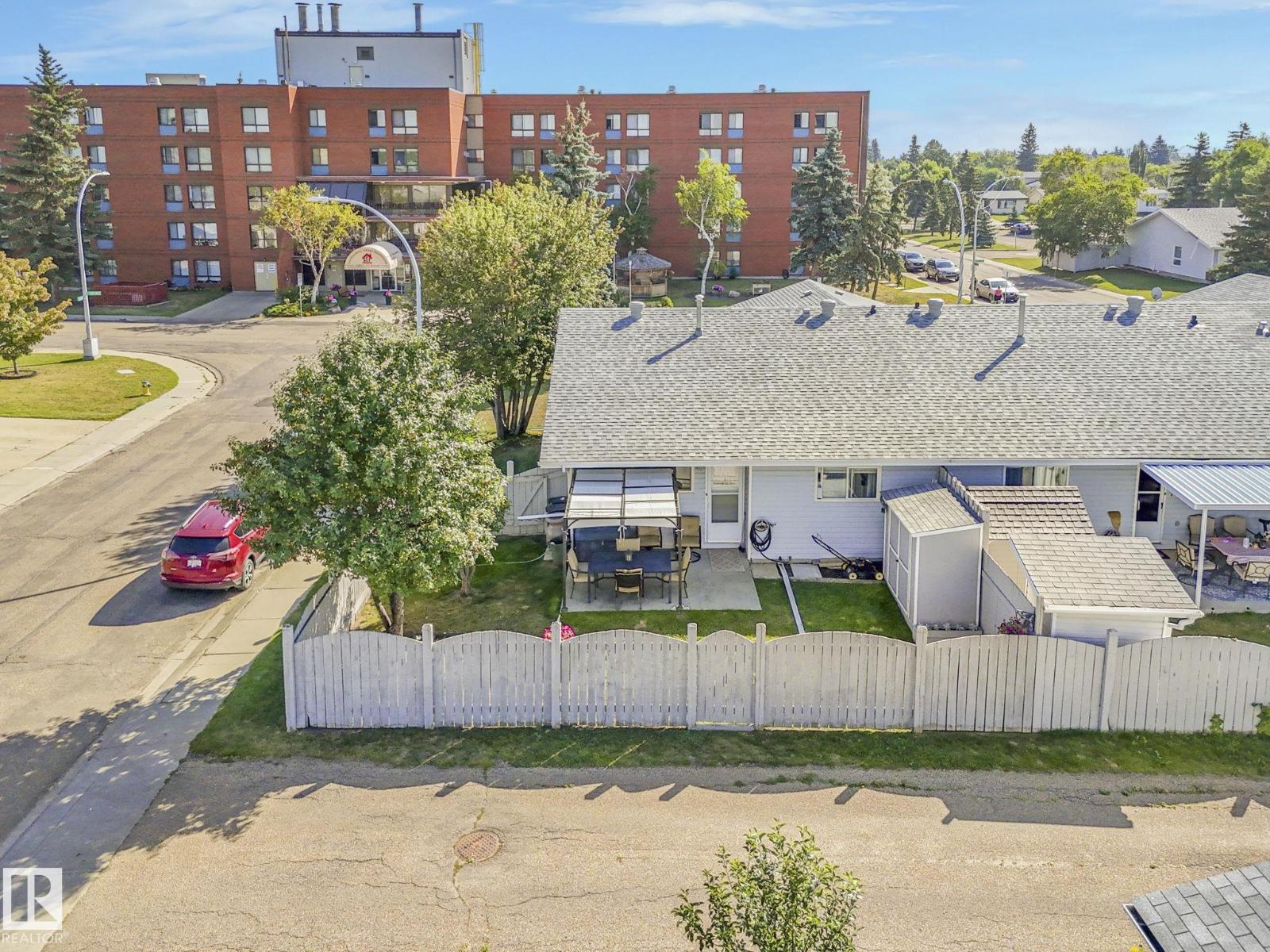 Photo 35 of 13810 75 St Nw, Edmonton AB