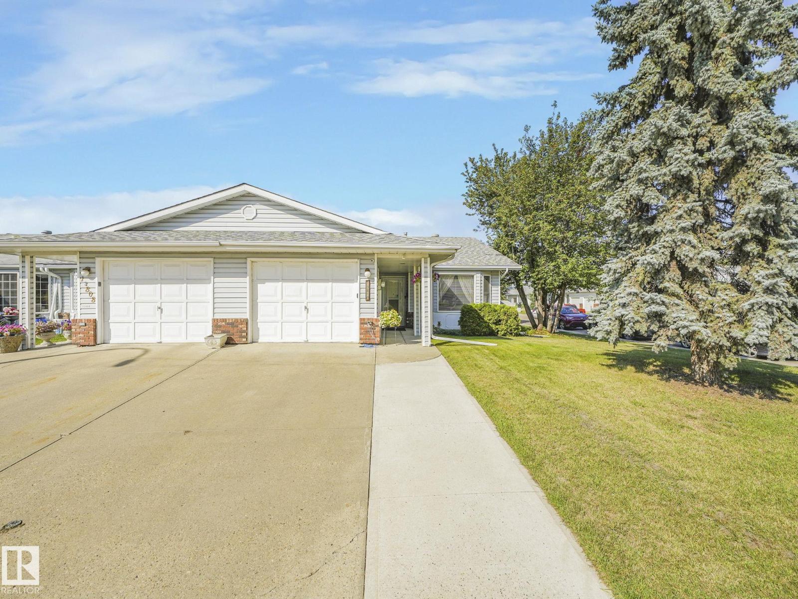 Photo 8 of 13810 75 St Nw, Edmonton AB
