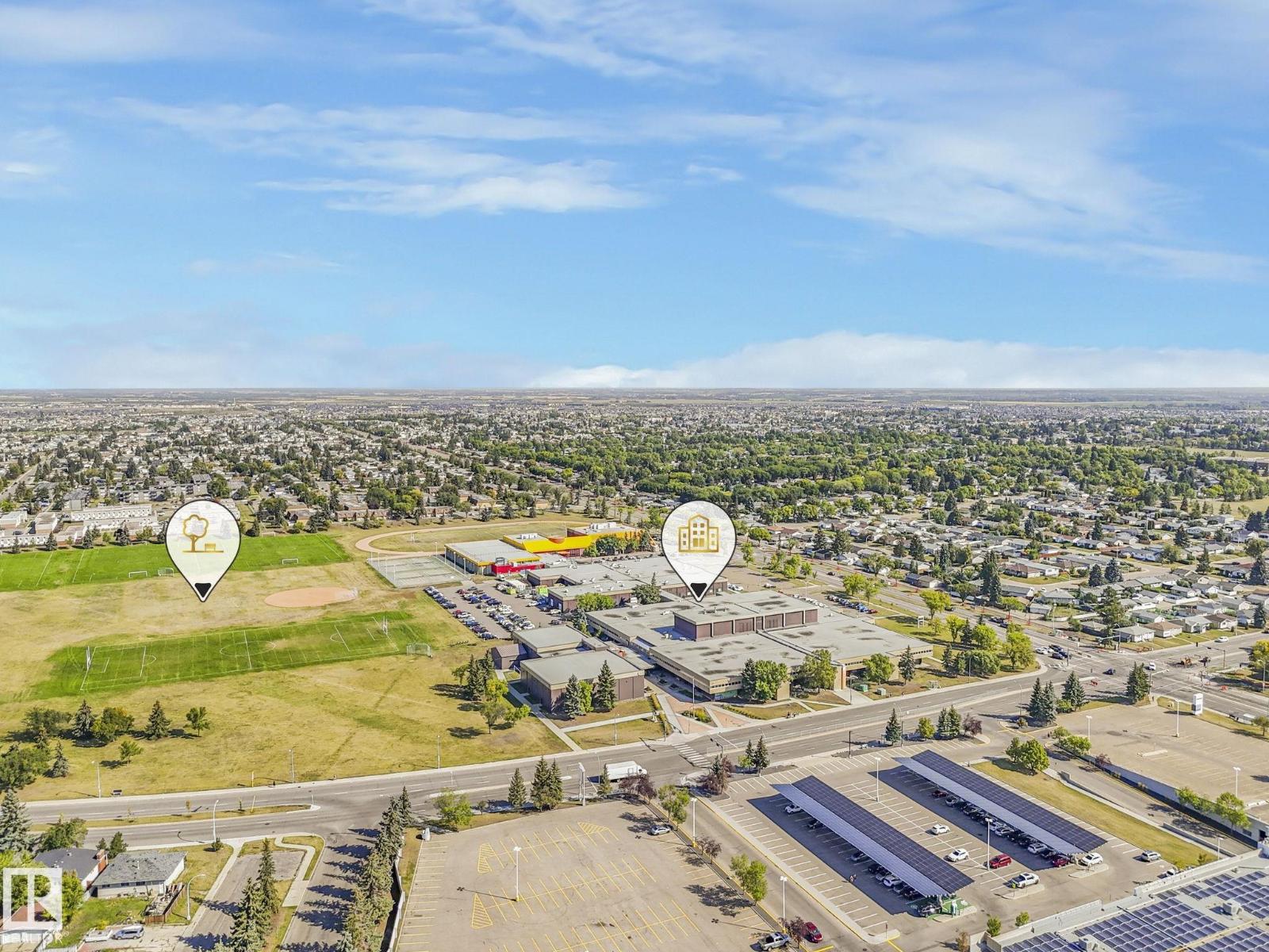 Photo 25 of 13810 75 St Nw, Edmonton AB