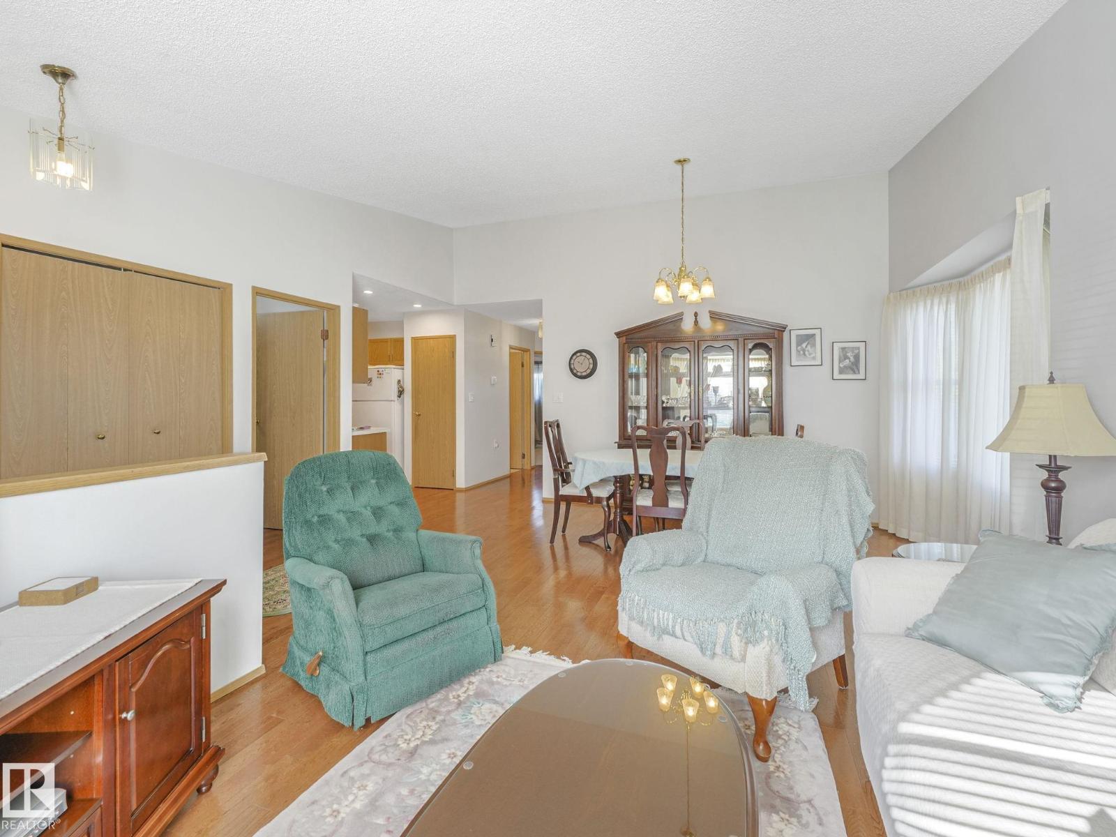 Photo 30 of 13810 75 St Nw, Edmonton AB