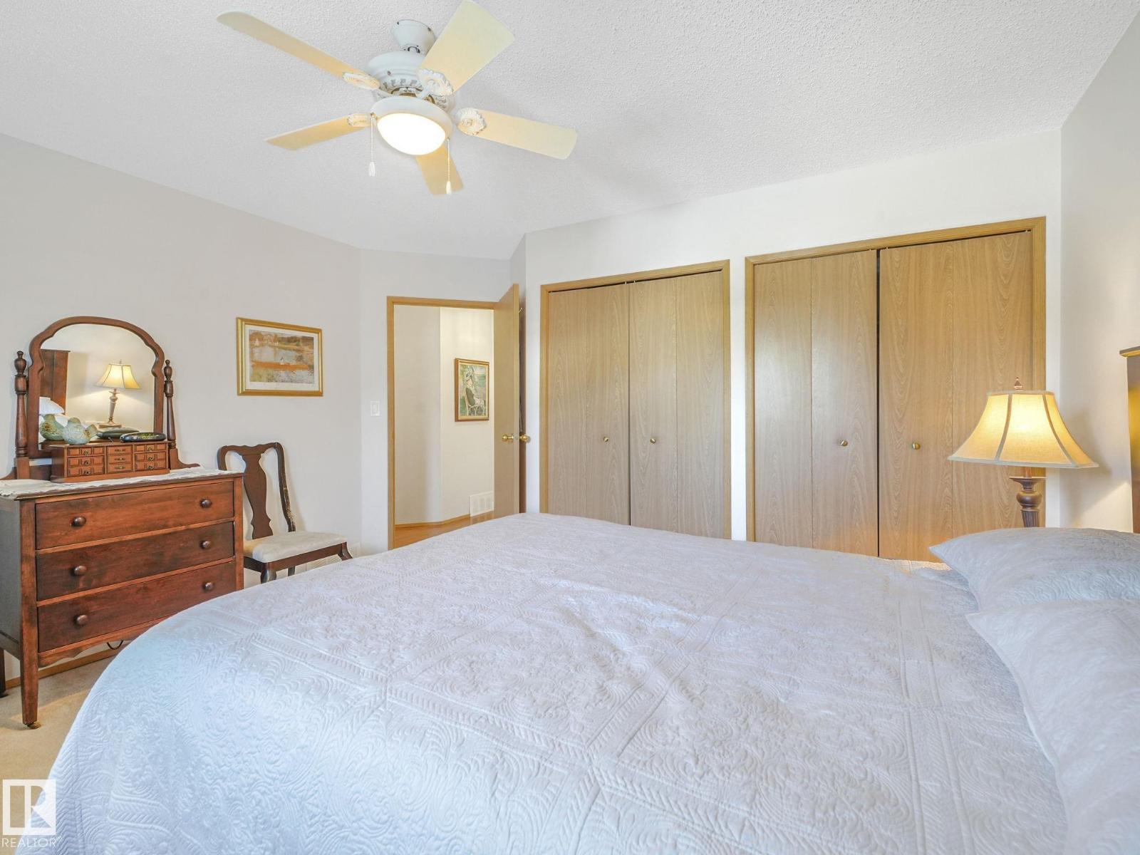 Photo 4 of 13810 75 St Nw, Edmonton AB