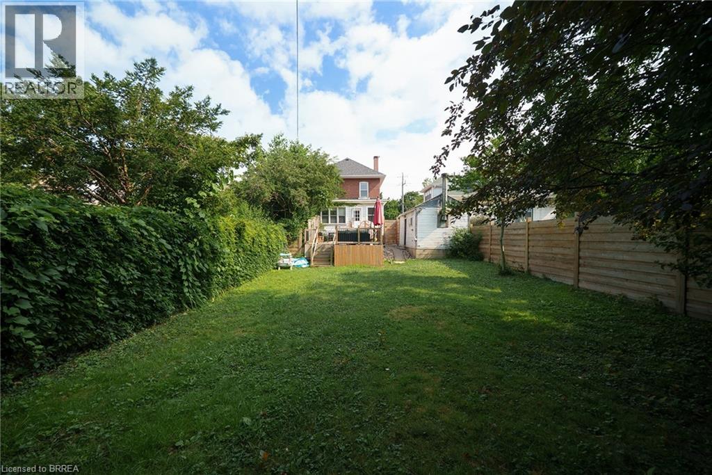 Photo 16 of 165 East Avenue, Brantford ON