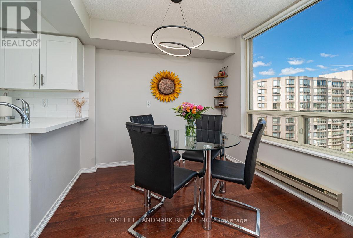 Photo 22 of 712 175 Cedar Avenue, Richmond Hill ON