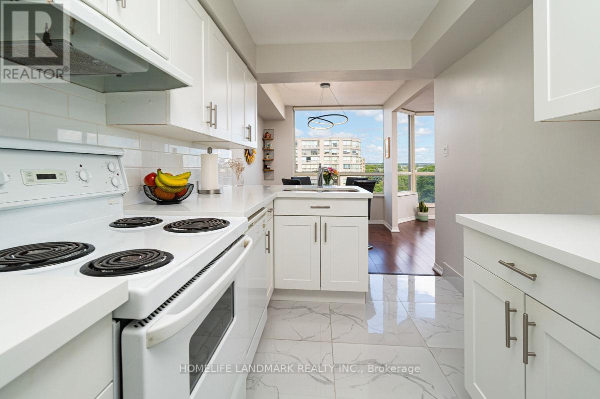 Photo 25 of 712 175 Cedar Avenue, Richmond Hill ON