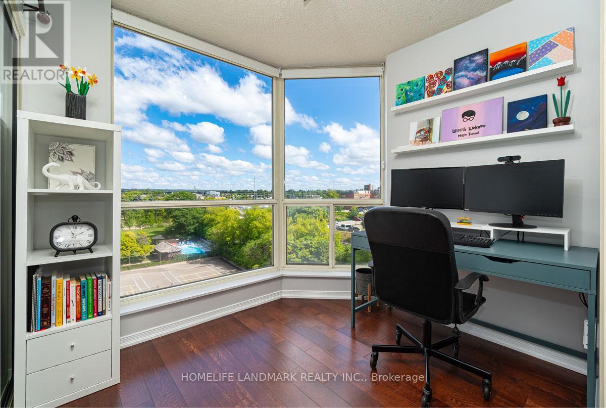 Photo 19 of 712 175 Cedar Avenue, Richmond Hill ON