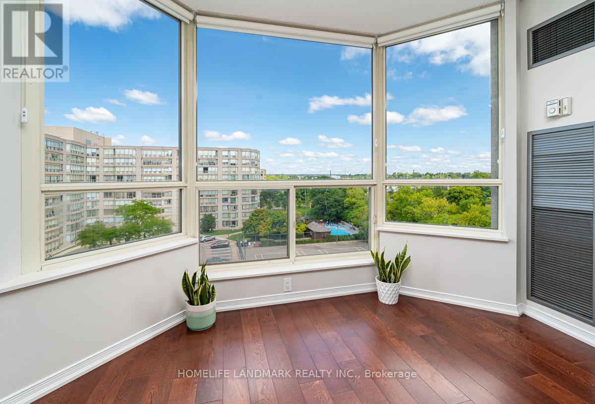 Photo 28 of 712 175 Cedar Avenue, Richmond Hill ON
