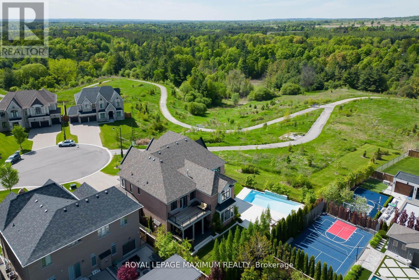 Photo 19 of 49 Mary Natasha Court, Vaughan ON