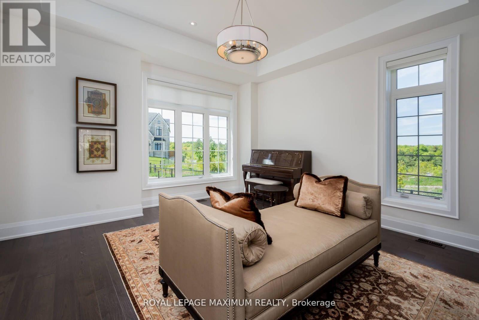 Photo 29 of 49 Mary Natasha Court, Vaughan ON
