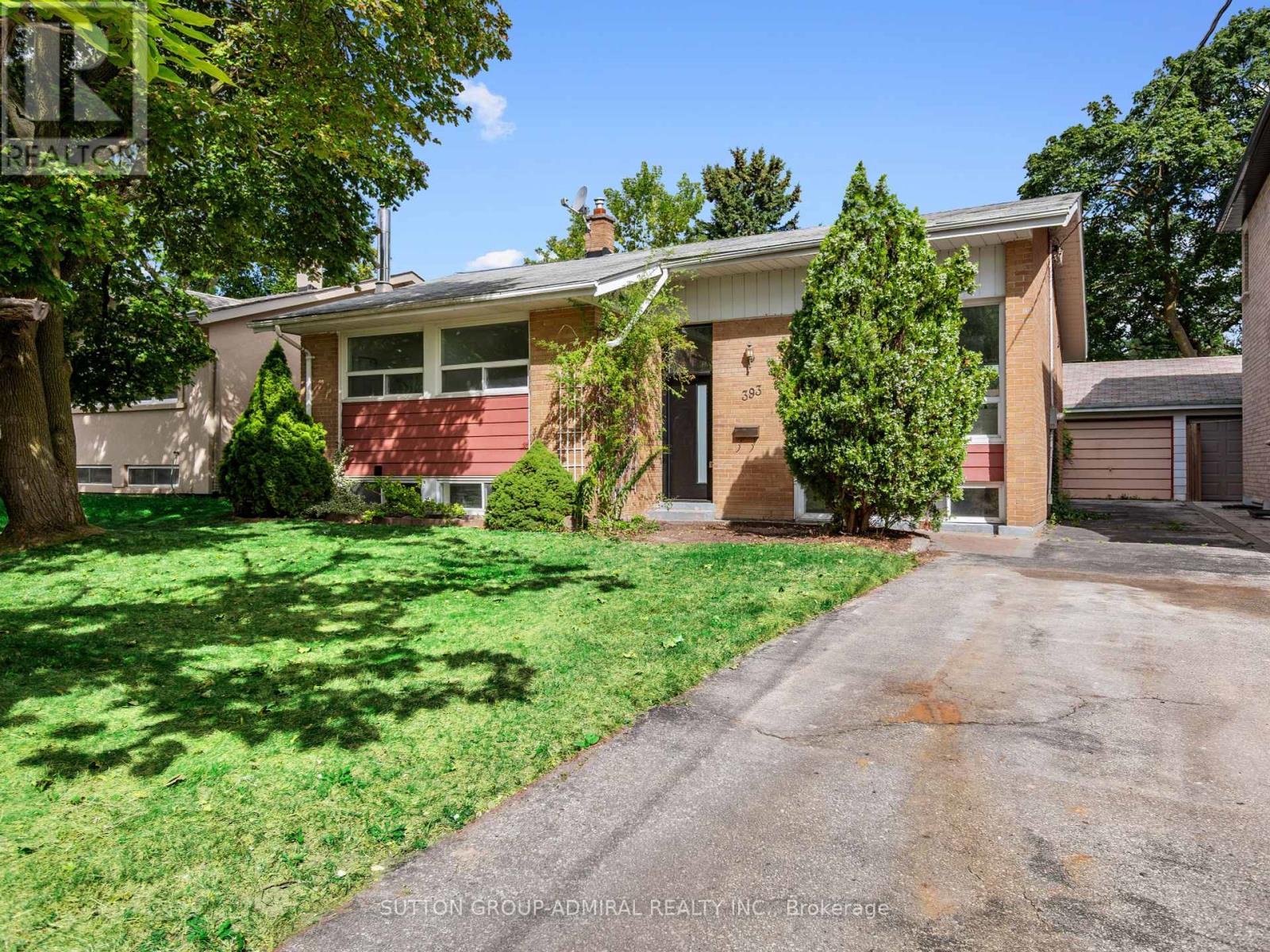 Photo 37 of 393 Paliser Crescent S, Richmond Hill ON