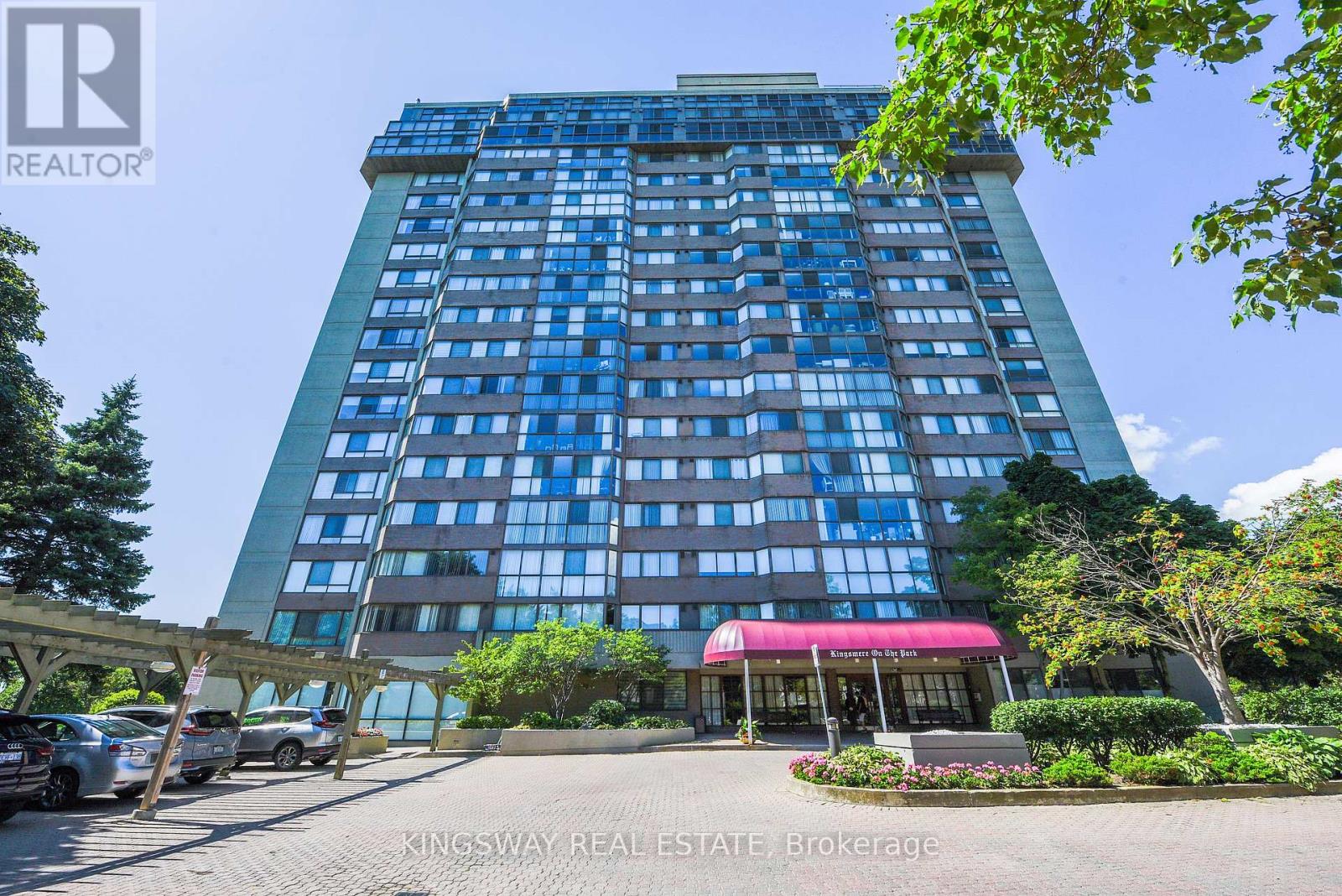 Photo 8 of Uph 02 880 Dundas Street, Mississauga ON