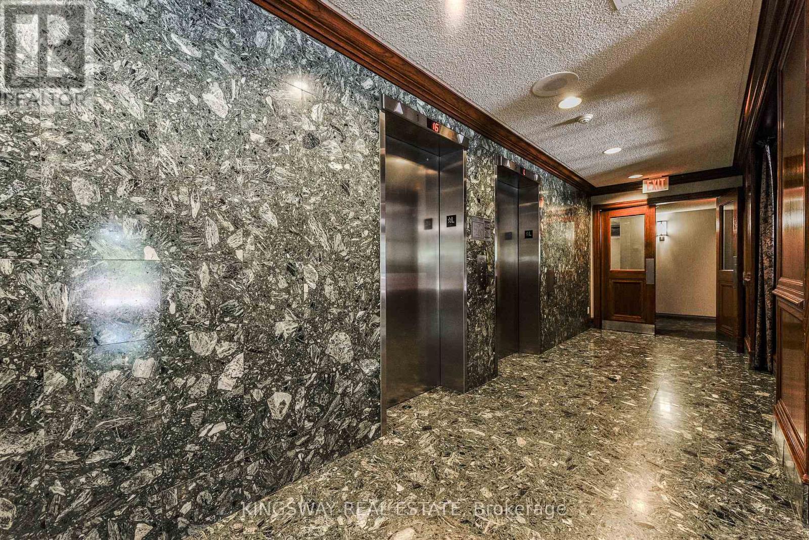 Photo 12 of Uph 02 880 Dundas Street, Mississauga ON