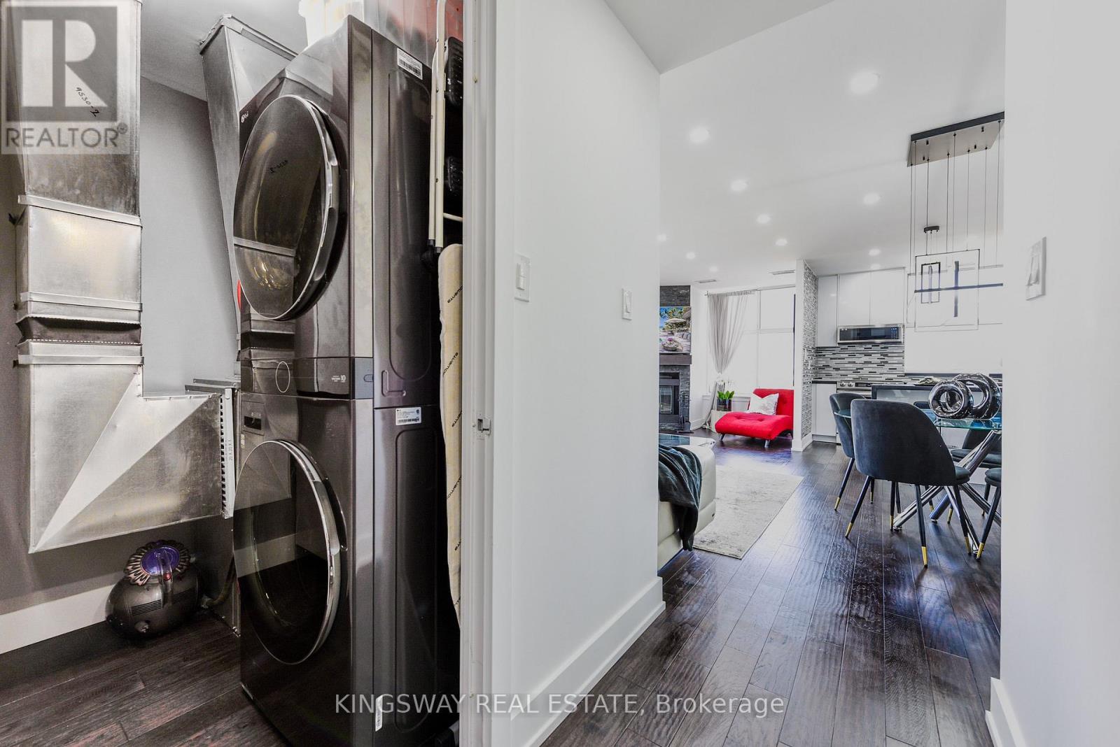 Photo 37 of Uph 02 880 Dundas Street, Mississauga ON