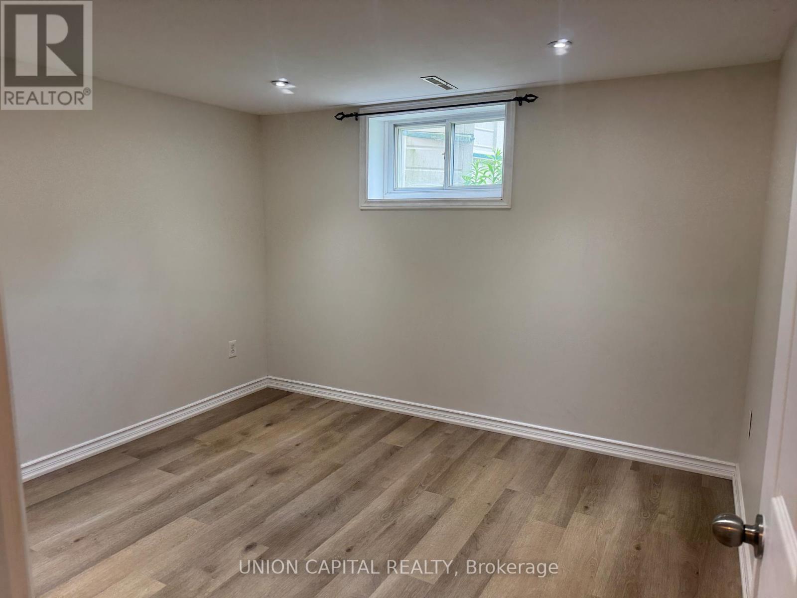 Photo 9 of Bsmt 26 Blackthorne Avenue, Hamilton ON