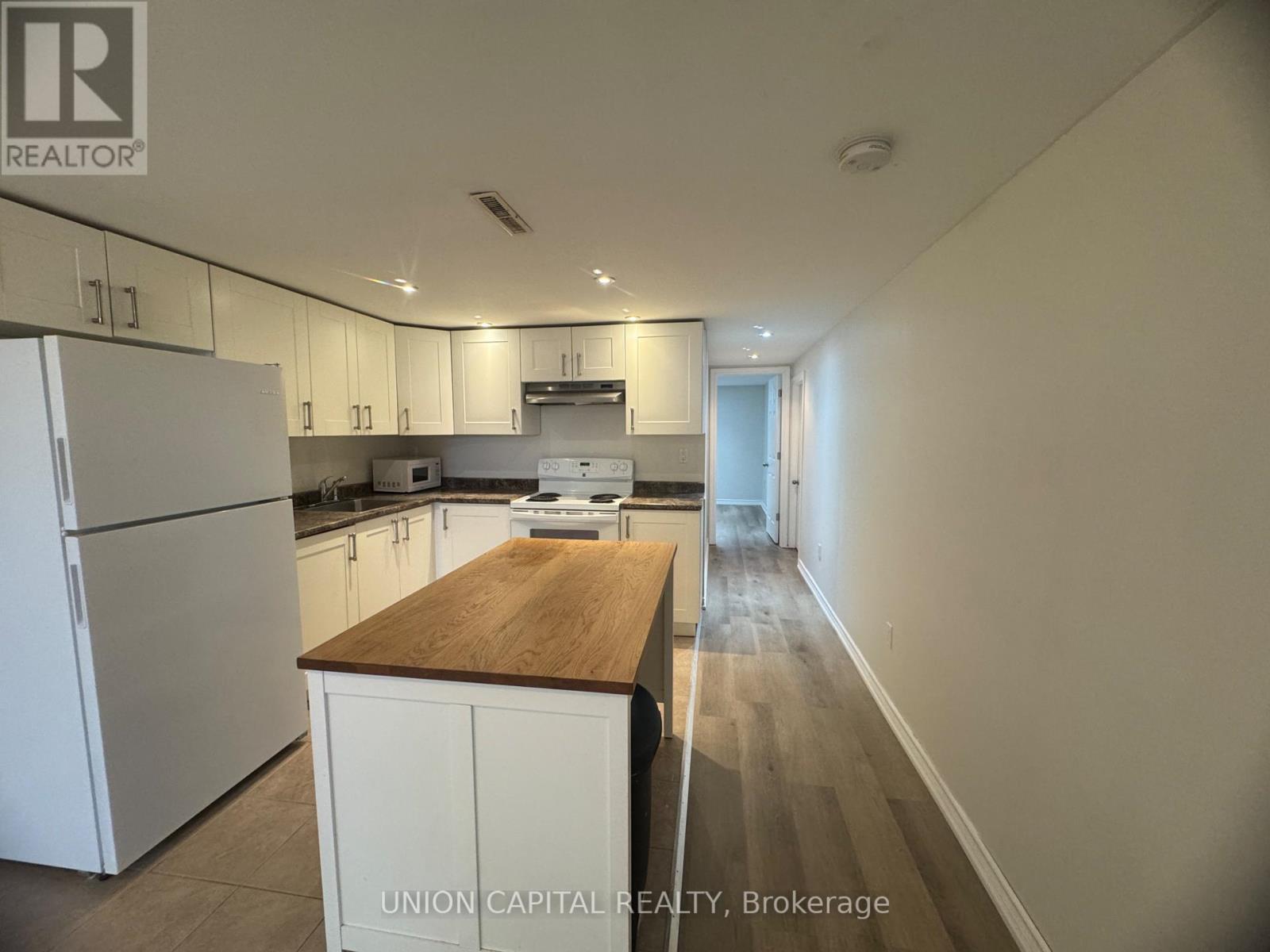 Photo 7 of Bsmt 26 Blackthorne Avenue, Hamilton ON