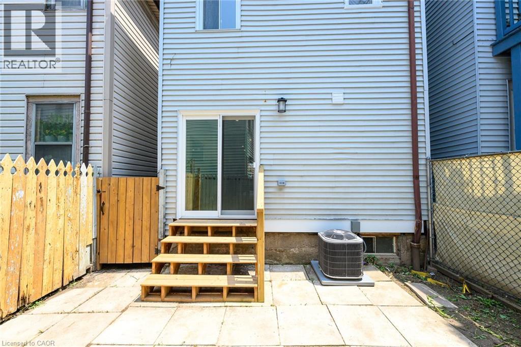 Photo 15 of 517 Hughson Street N, Hamilton ON