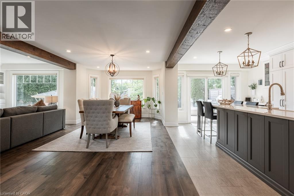 Photo 10 of 2130 Winding Way, Burlington ON