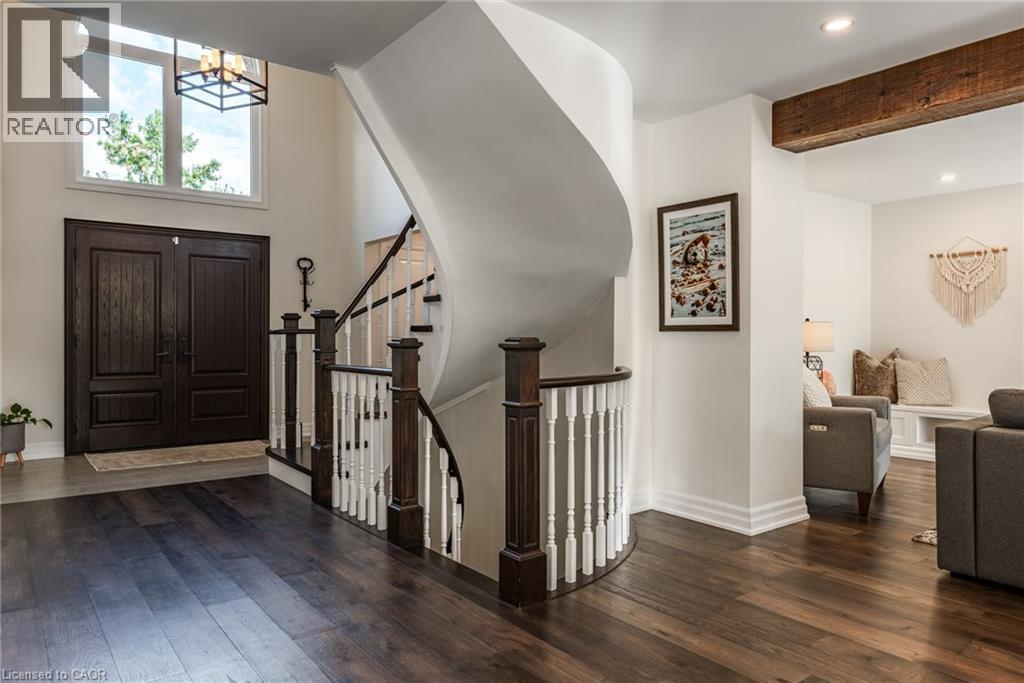 Photo 3 of 2130 Winding Way, Burlington ON