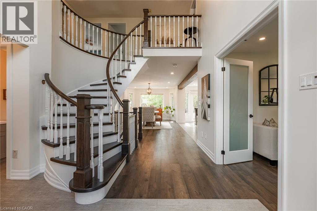 Photo 5 of 2130 Winding Way, Burlington ON