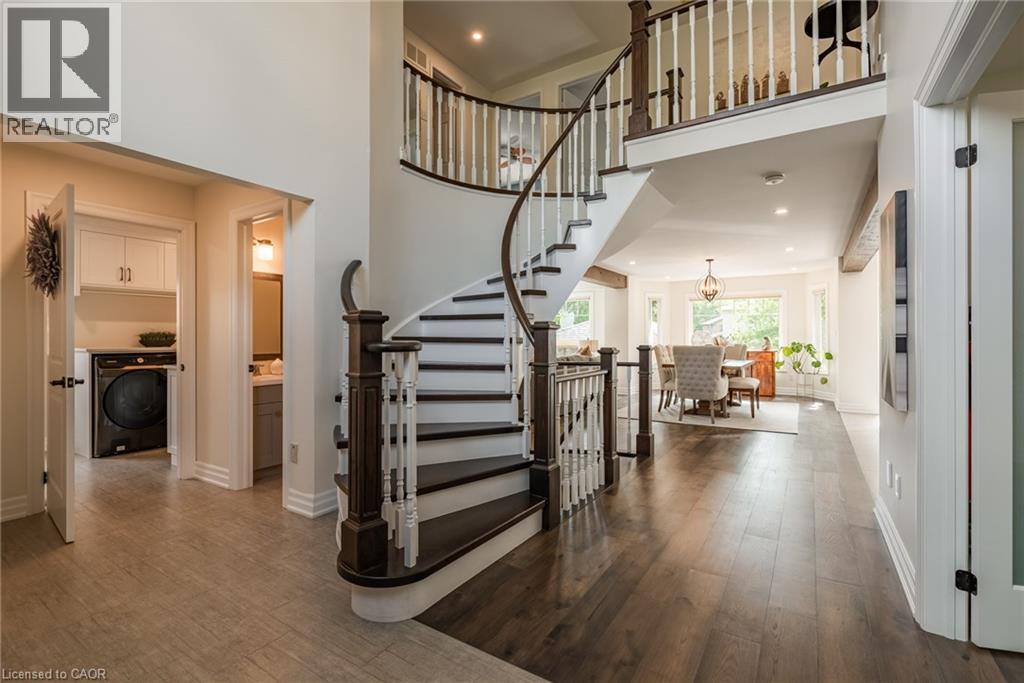 Photo 6 of 2130 Winding Way, Burlington ON