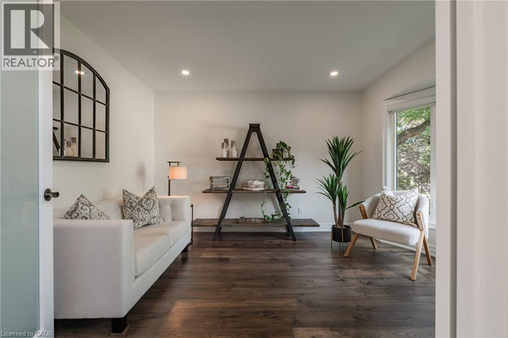 Photo 7 of 2130 Winding Way, Burlington ON