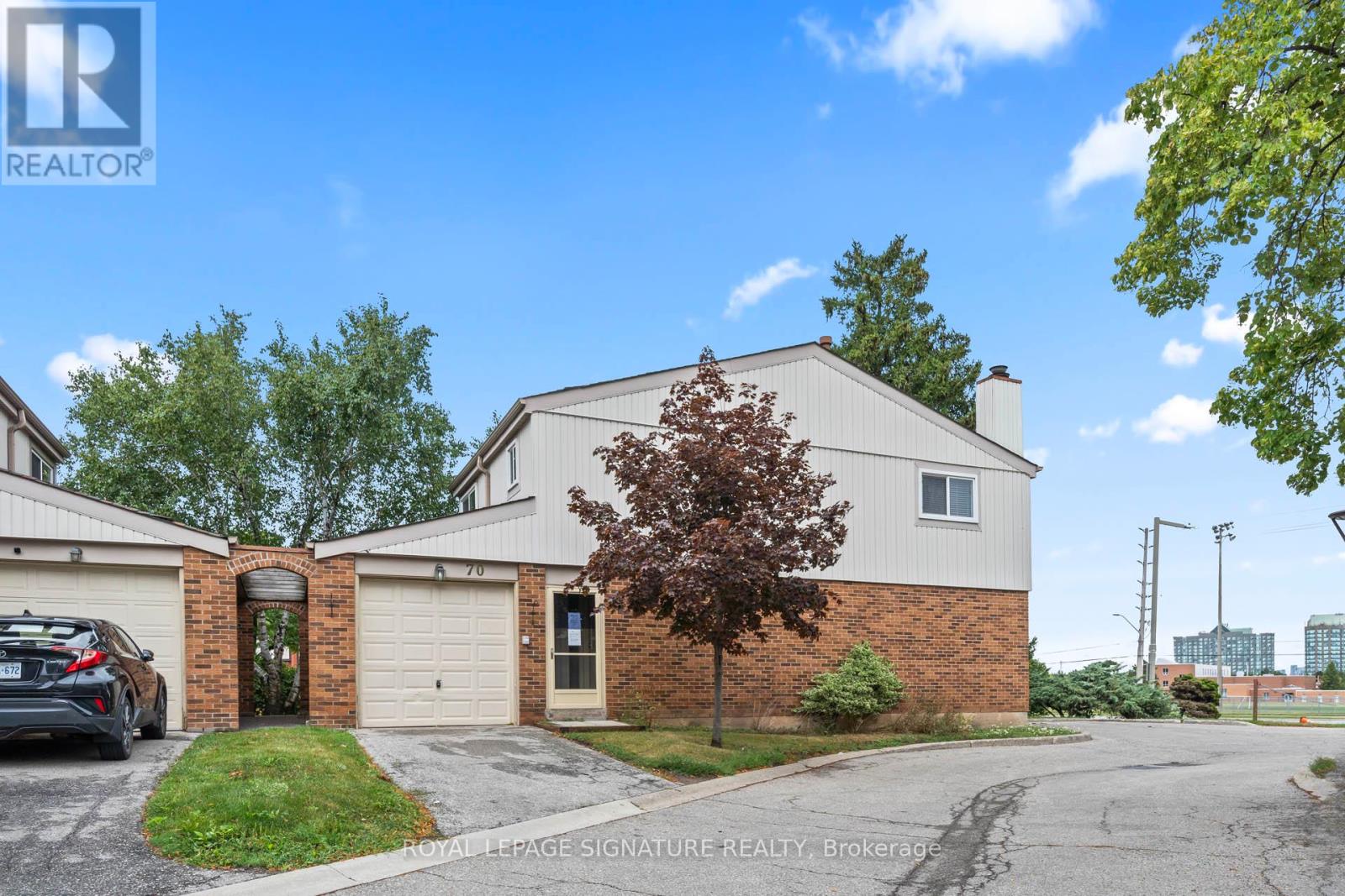 Photo 1 of 70 3339 Council Ring Road, Mississauga ON