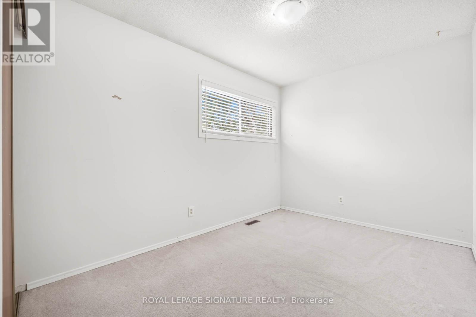 Photo 17 of 70 3339 Council Ring Road, Mississauga ON