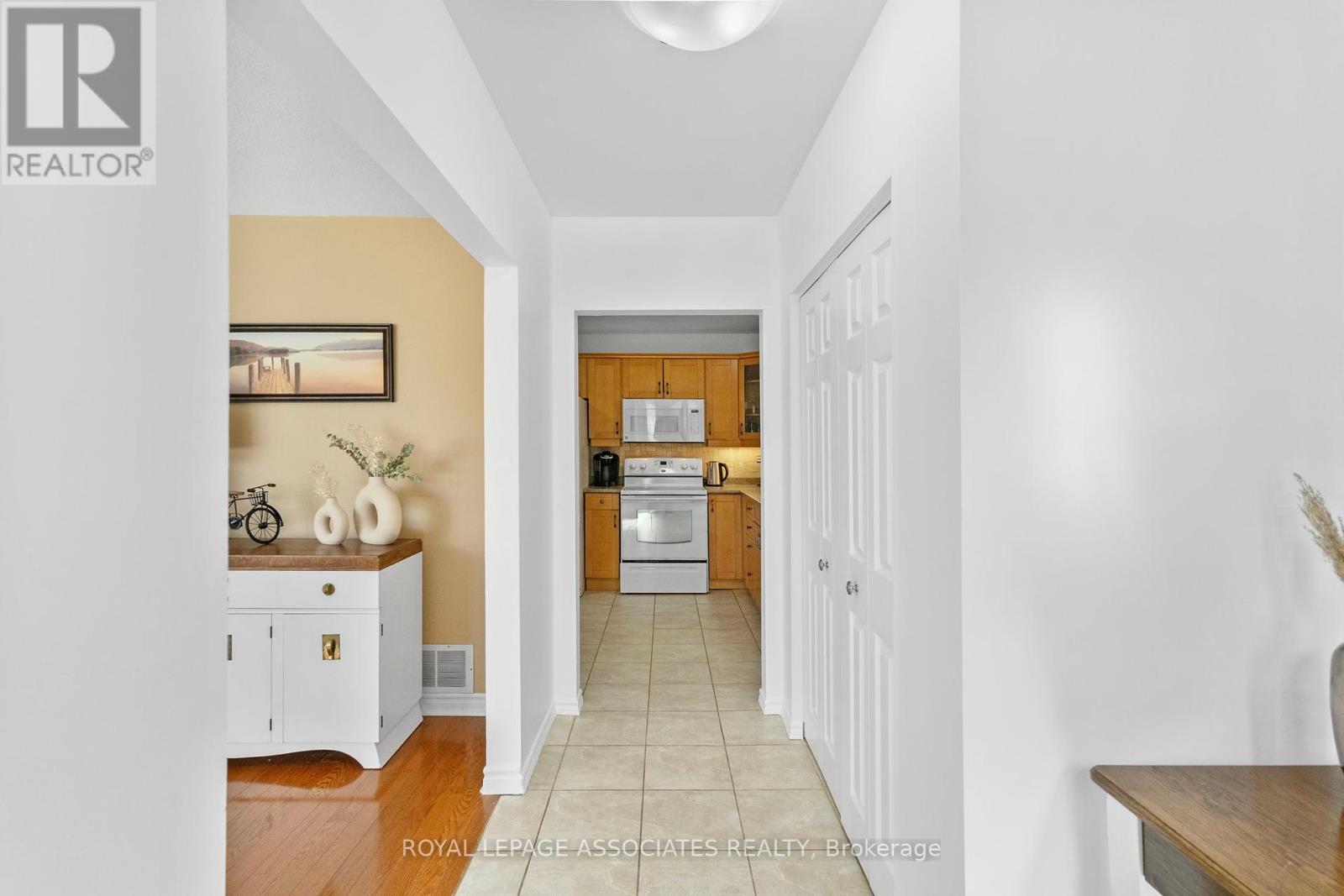 Photo 31 of 5285 Cindy Lane, Burlington ON