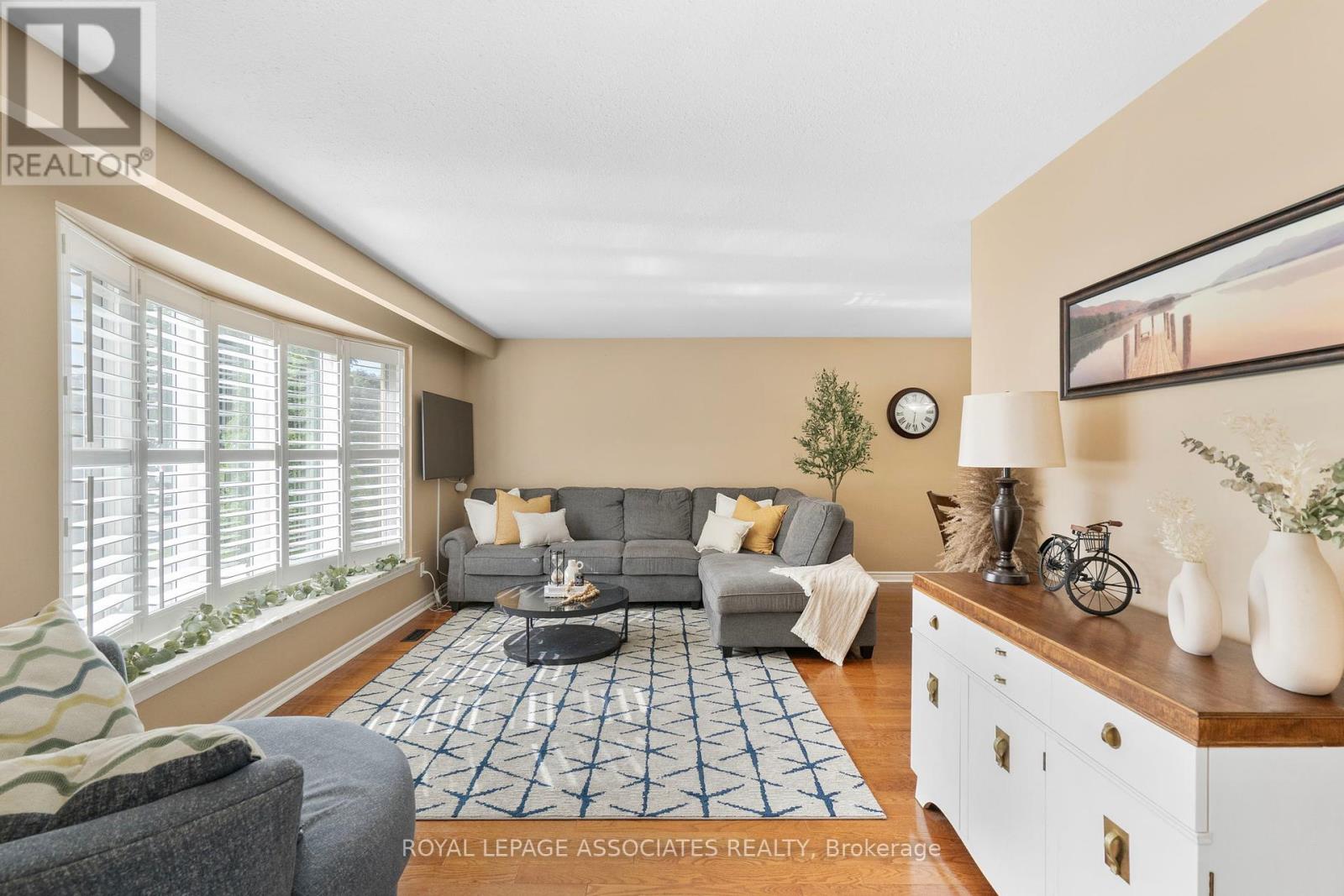 Photo 36 of 5285 Cindy Lane, Burlington ON