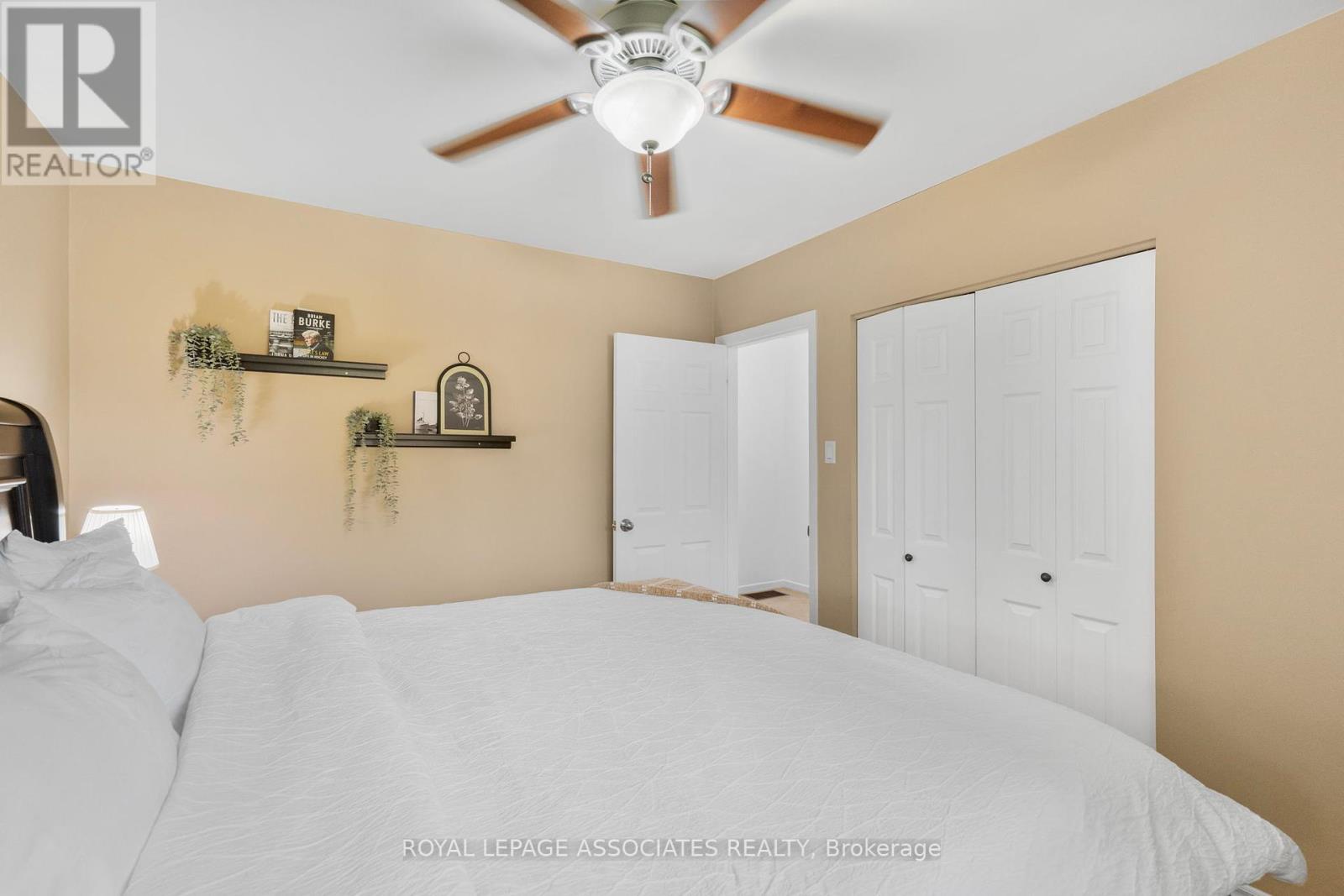 Photo 26 of 5285 Cindy Lane, Burlington ON