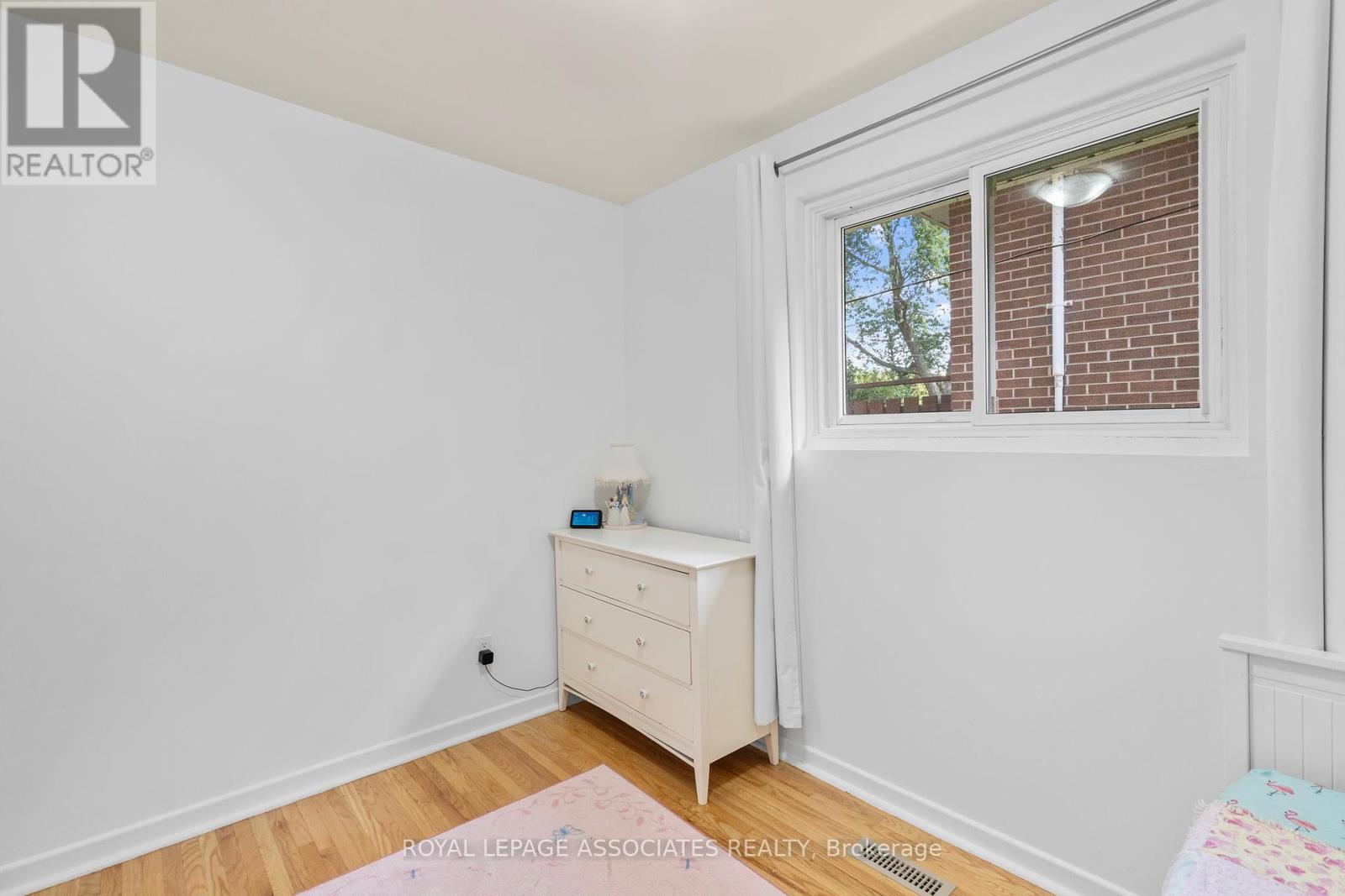 Photo 28 of 5285 Cindy Lane, Burlington ON