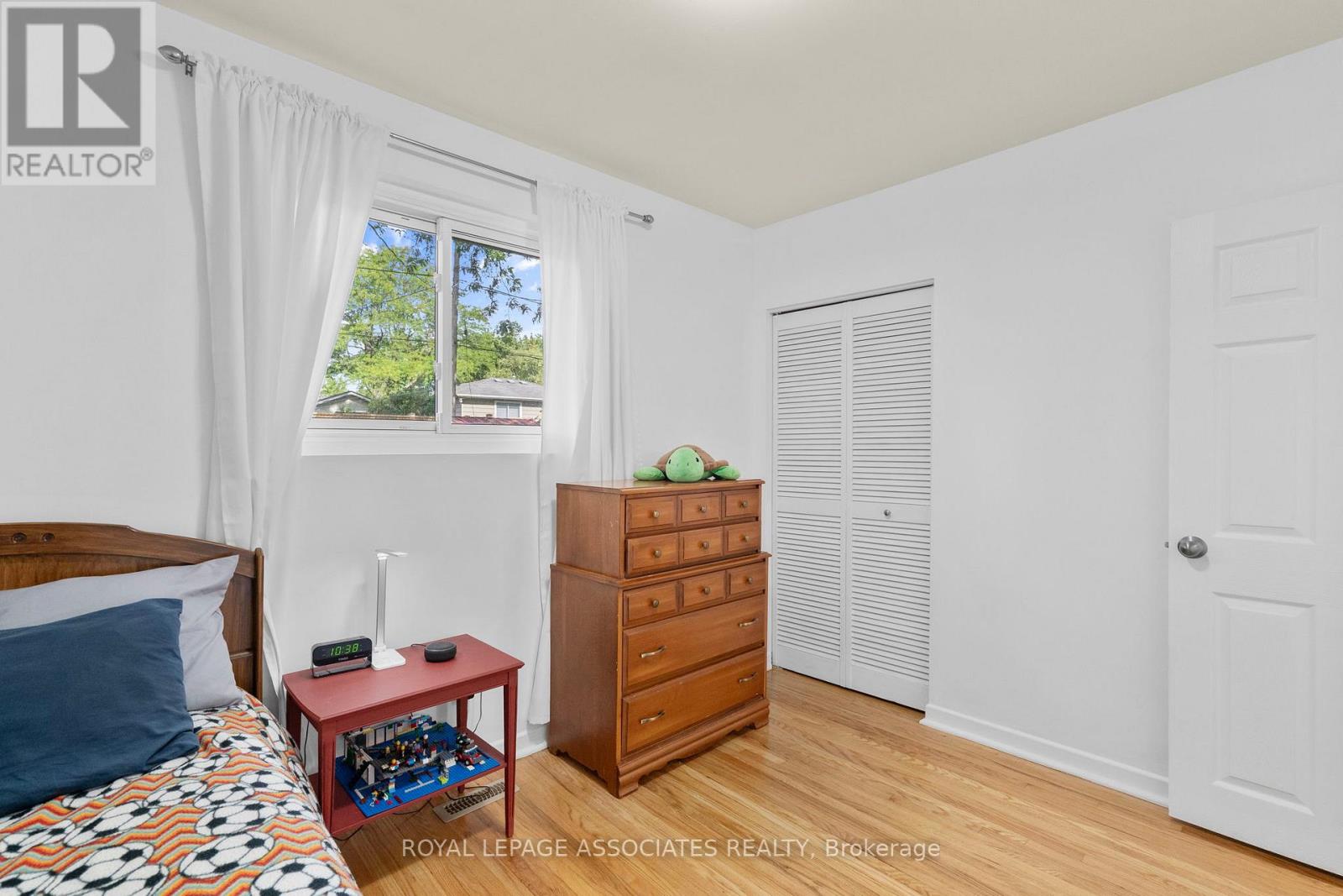 Photo 25 of 5285 Cindy Lane, Burlington ON