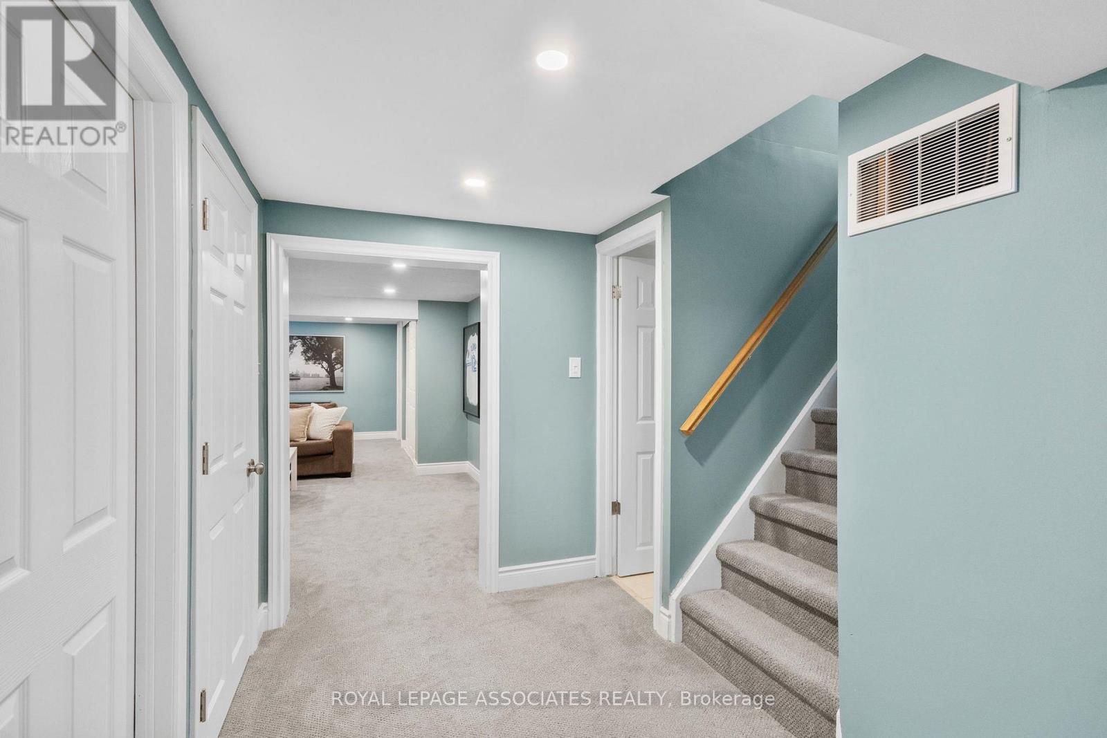 Photo 39 of 5285 Cindy Lane, Burlington ON