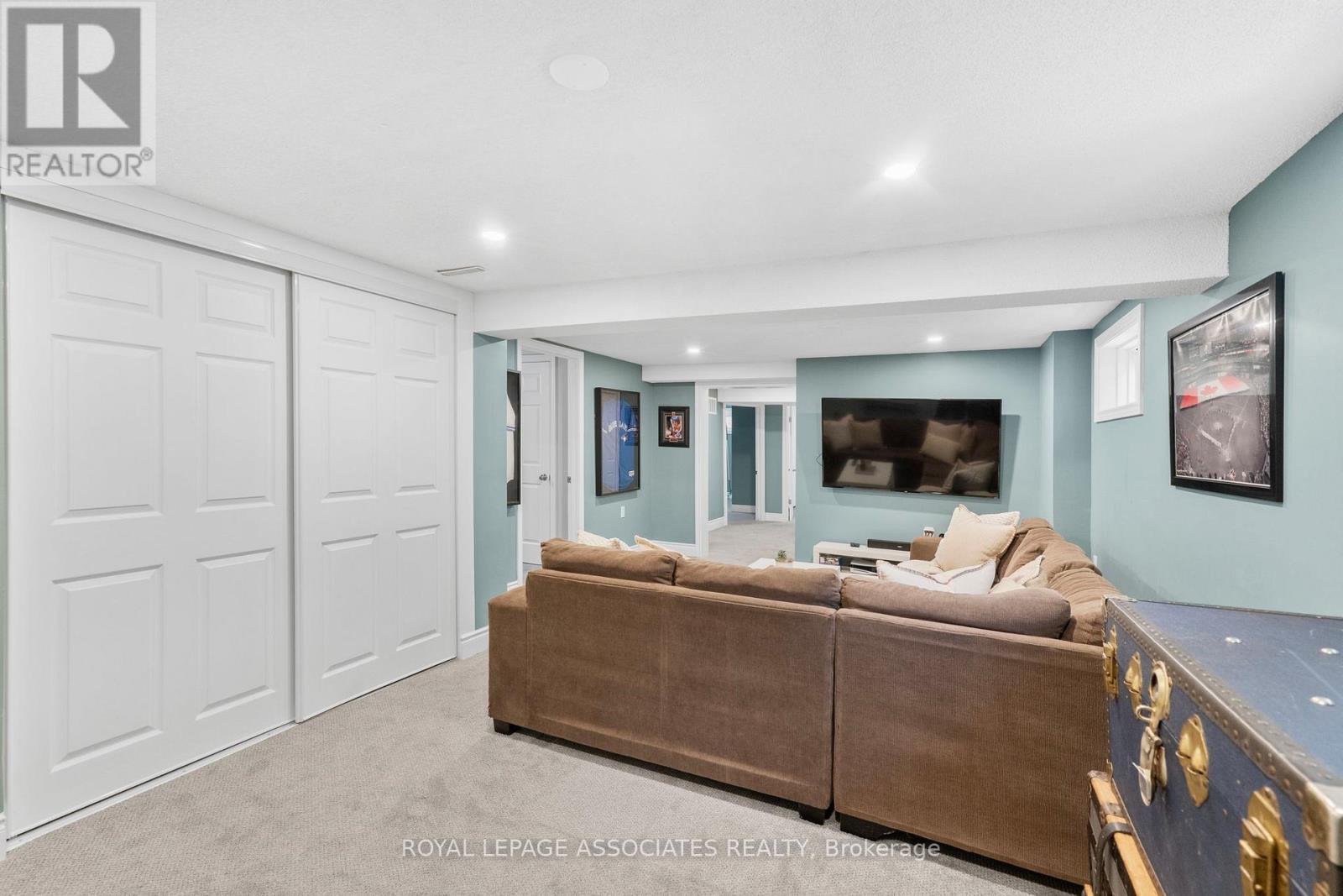 Photo 35 of 5285 Cindy Lane, Burlington ON