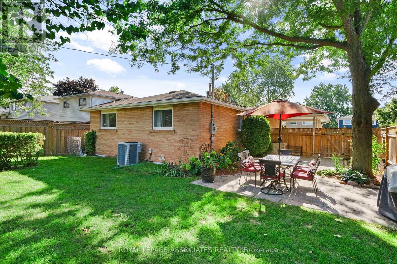 Photo 19 of 5285 Cindy Lane, Burlington ON