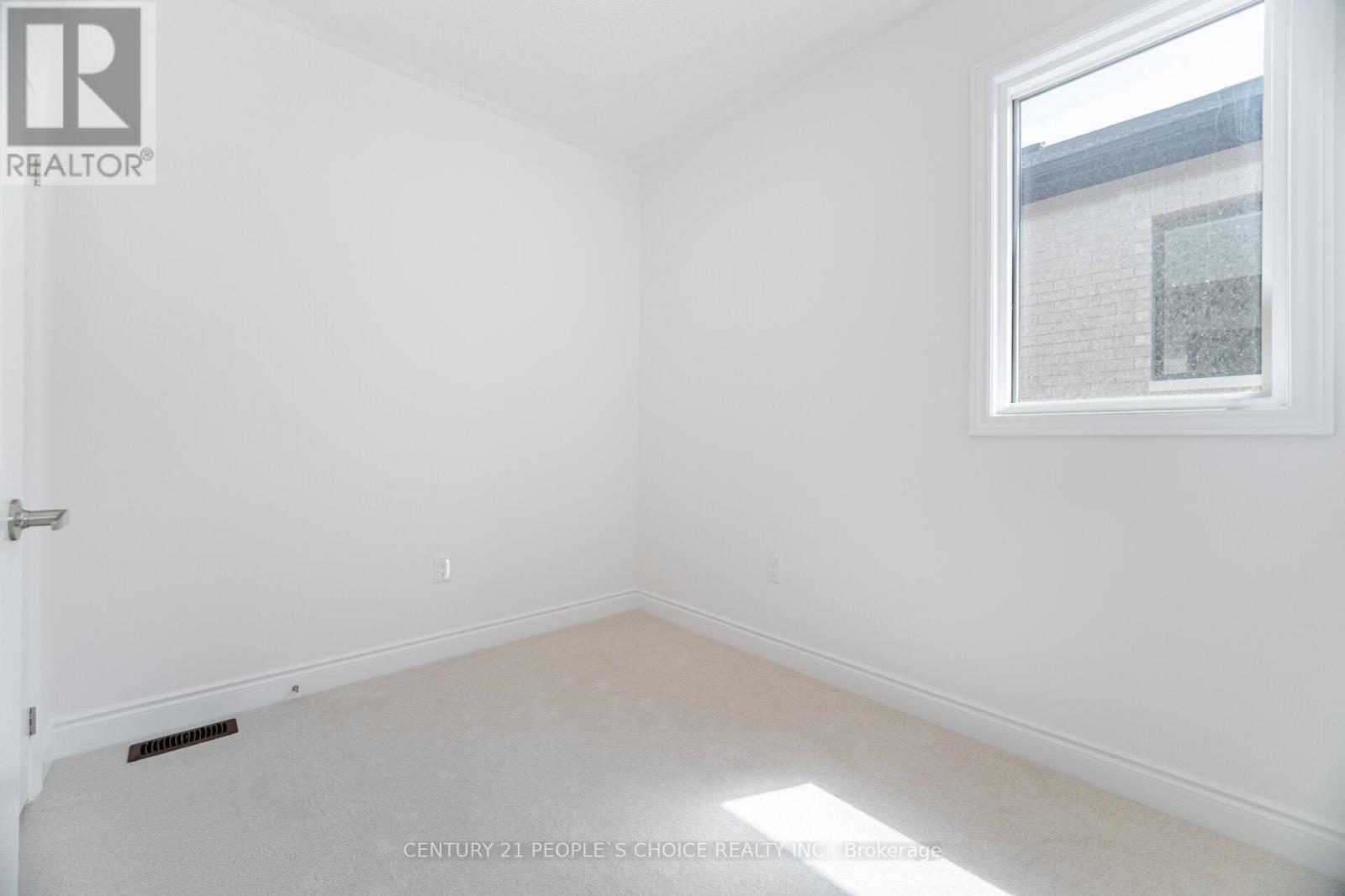 Photo 33 of 1302 Muller Lane, Oakville ON