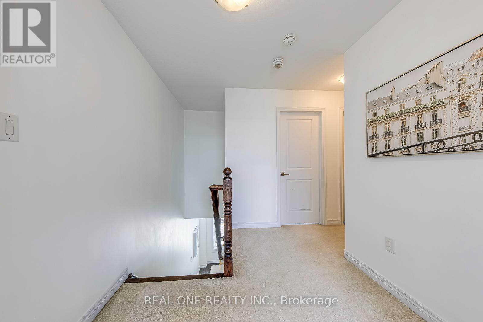 Photo 33 of 3116 Postridge Drive, Oakville ON