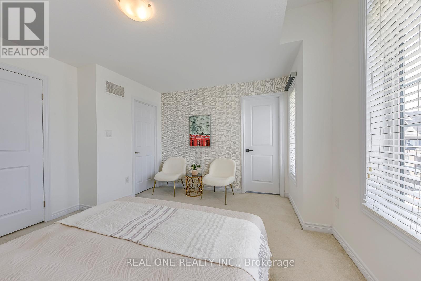 Photo 7 of 3116 Postridge Drive, Oakville ON