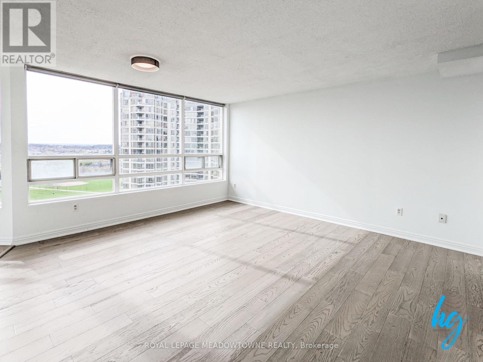 Photo 10 of 1801 50 Kingsbridge Garden Circle, Mississauga ON