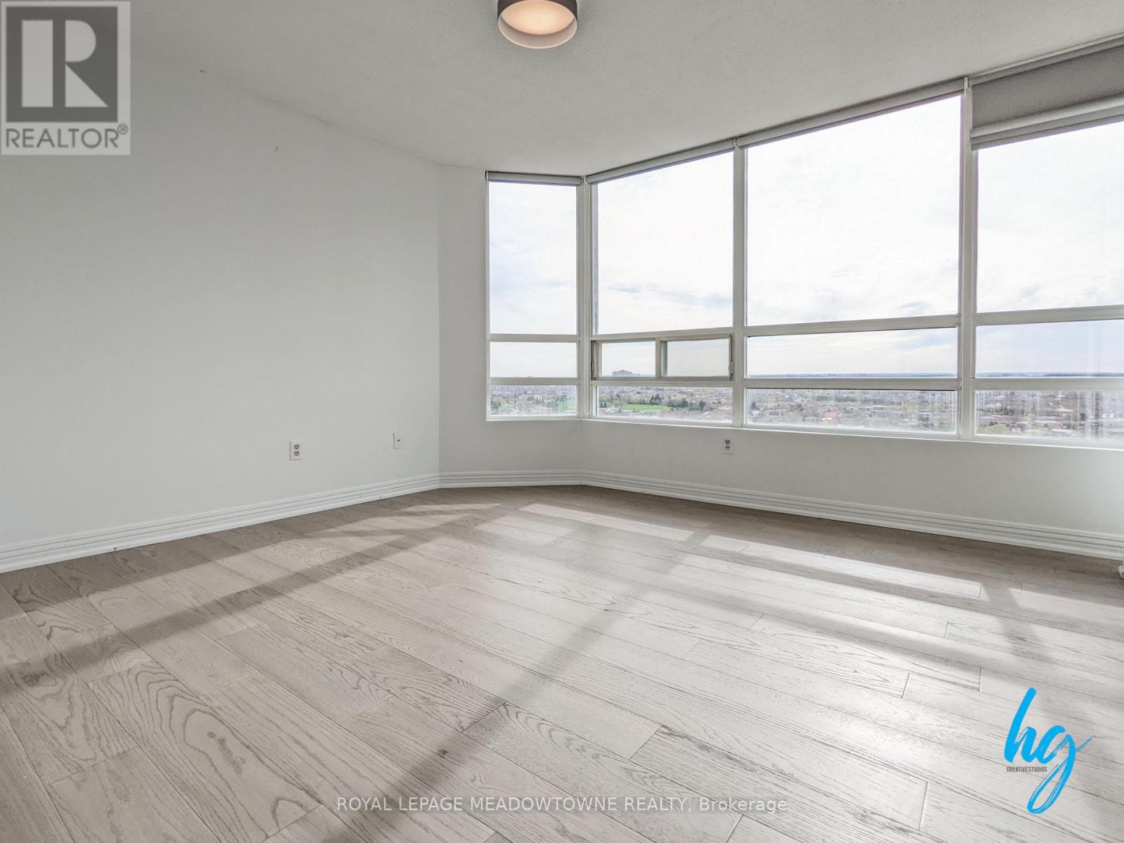 Photo 11 of 1801 50 Kingsbridge Garden Circle, Mississauga ON