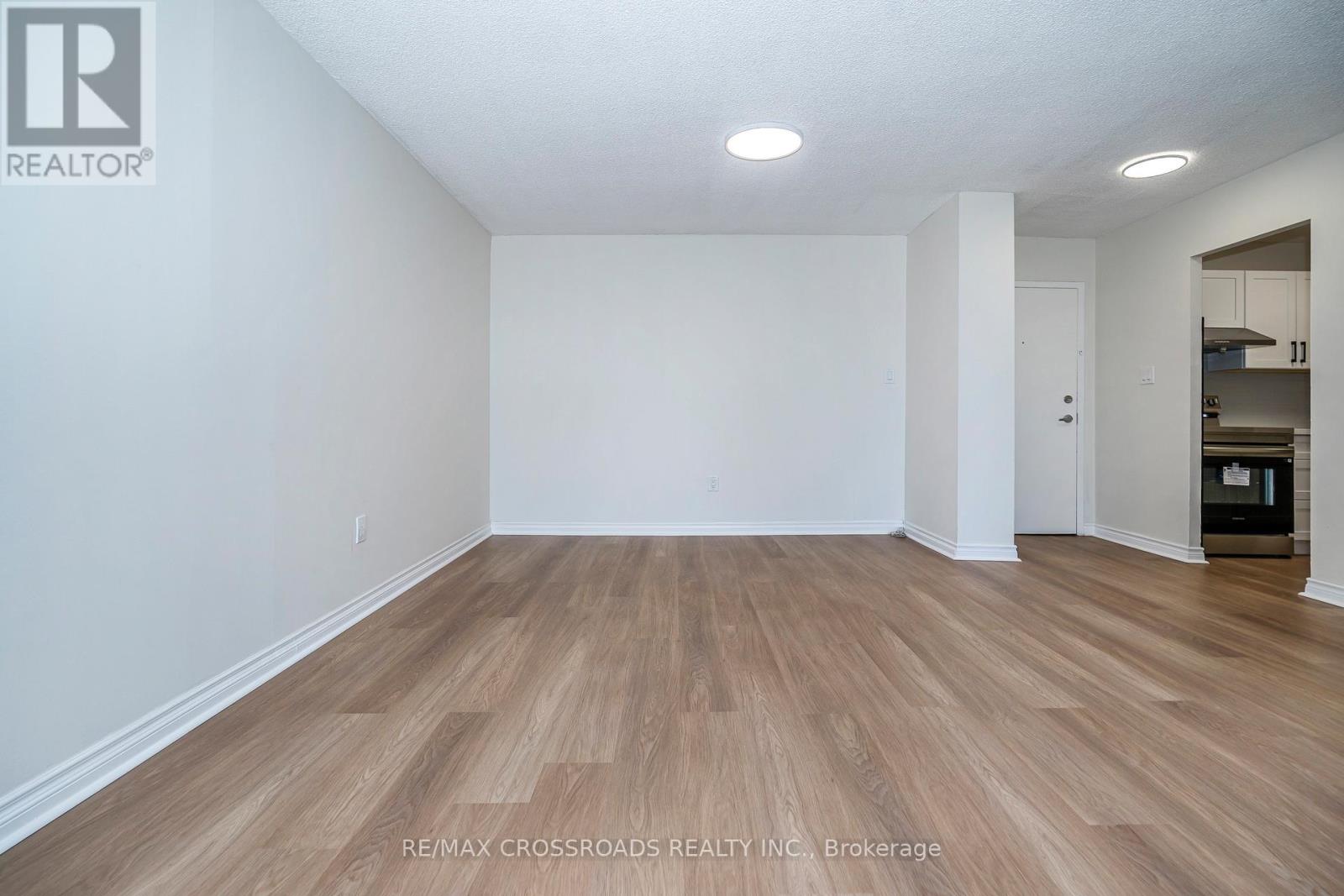 Photo 22 of 806 320 Dixon Road, Toronto ON