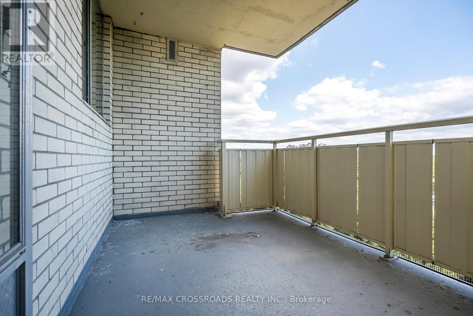 Photo 11 of 806 320 Dixon Road, Toronto ON