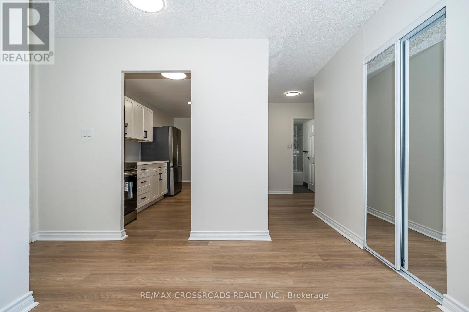 Photo 18 of 806 320 Dixon Road, Toronto ON