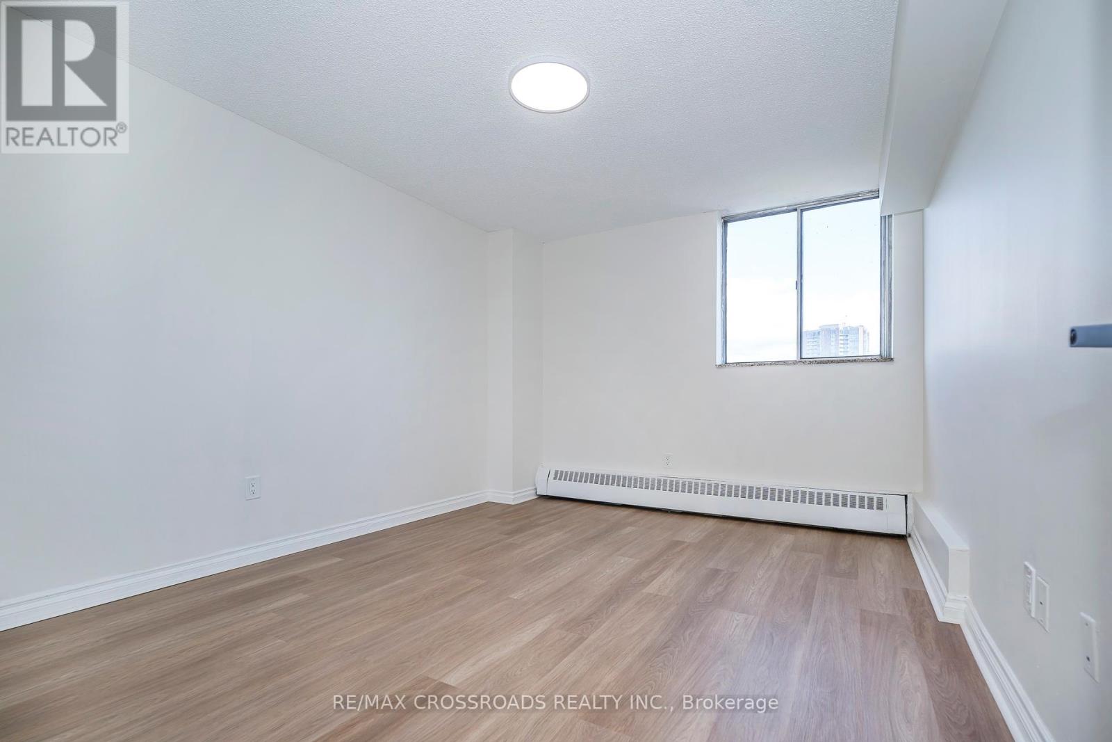 Photo 30 of 806 320 Dixon Road, Toronto ON
