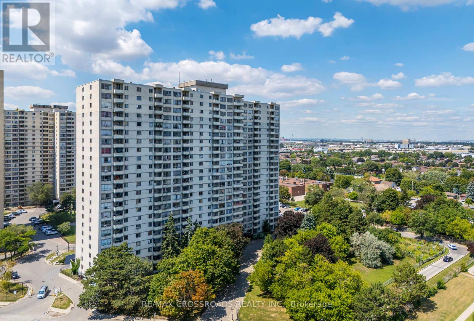 Photo 24 of 806 320 Dixon Road, Toronto ON